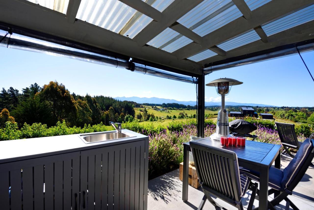 The Shed With A View Apartment Mahana Екстериор снимка